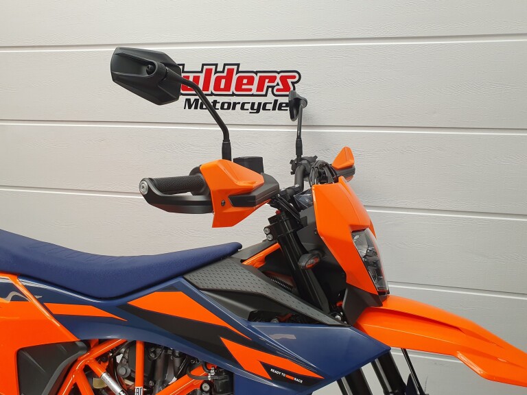 KTM 690 SMC-R KTM 690 SMC-R foto 12