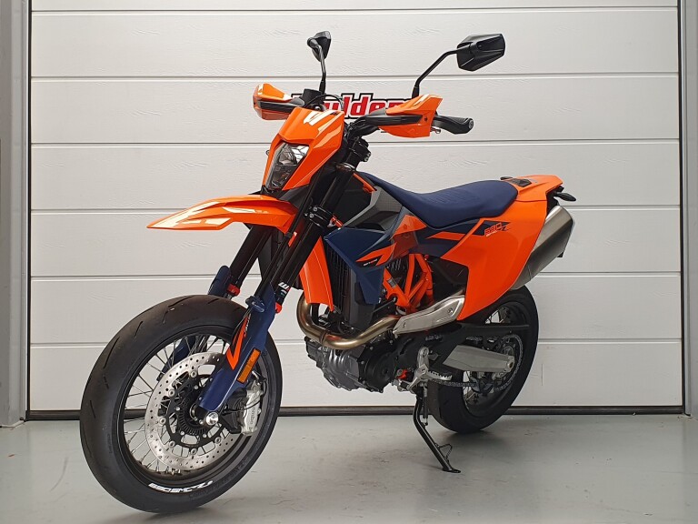 KTM 690 SMC-R KTM 690 SMC-R 