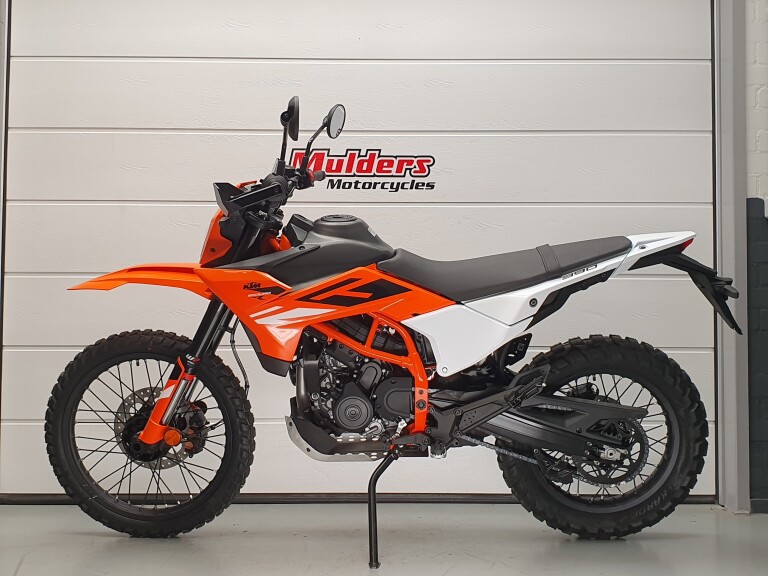 KTM 390 ENDURO R KTM 390 ENDURO R foto 2