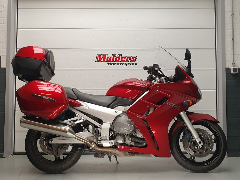 Yamaha FJR 1300 YAMAHA FJR 1300 