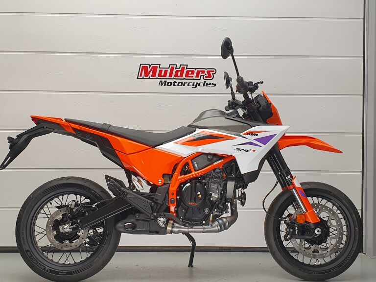 KTM 390 SMC R KTM 390 SMC-R 
