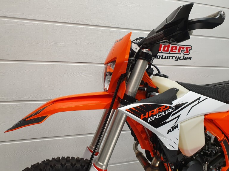 KTM 300 EXC TBI HARDENDURO KTM 300 EXC TBI HARDENDURO foto 4