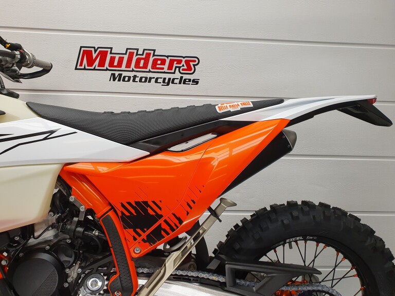 KTM 300 EXC TBI HARDENDURO KTM 300 EXC TBI HARDENDURO foto 7