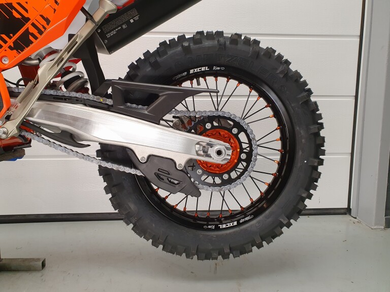 KTM 300 EXC TBI HARDENDURO KTM 300 EXC TBI HARDENDURO foto 9