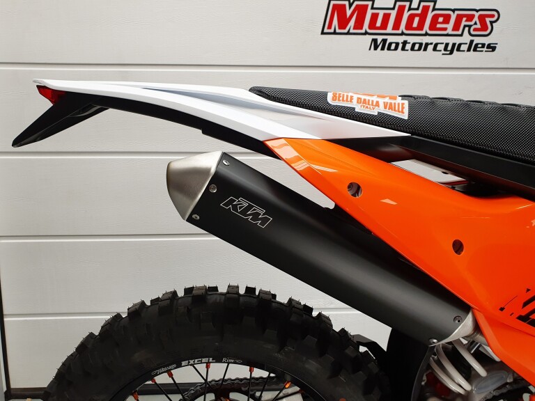 KTM 300 EXC TBI HARDENDURO KTM 300 EXC TBI HARDENDURO foto 10