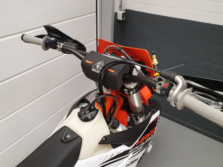 KTM 300 EXC TBI HARDENDURO KTM 300 EXC TBI HARDENDURO foto 14