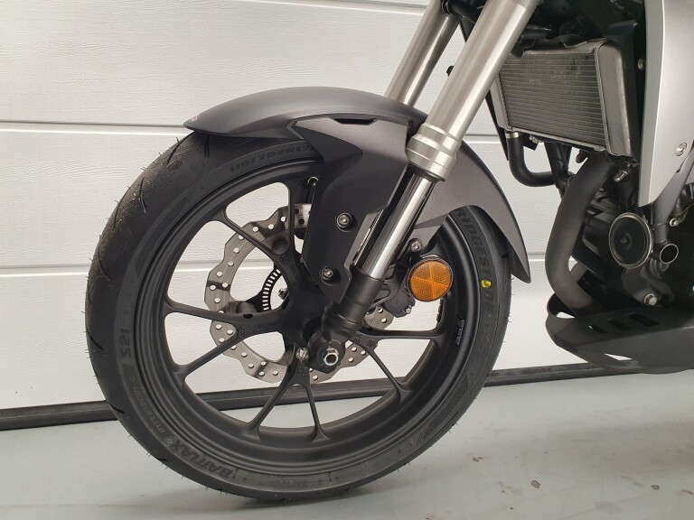 Honda CB 300 RA foto 3