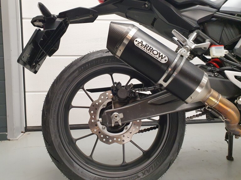 Honda CB 300 RA foto 7