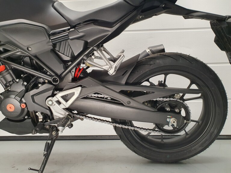 Honda CB 300 RA foto 8