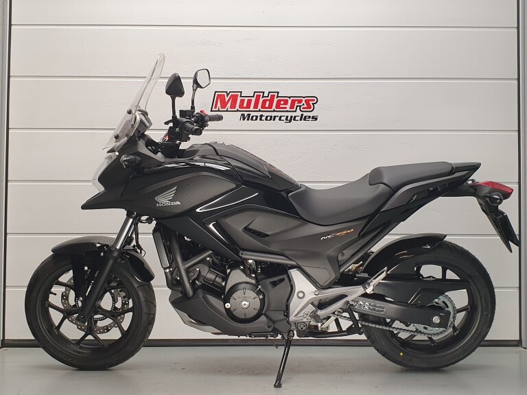 Honda NC 750 XD DCT foto 2