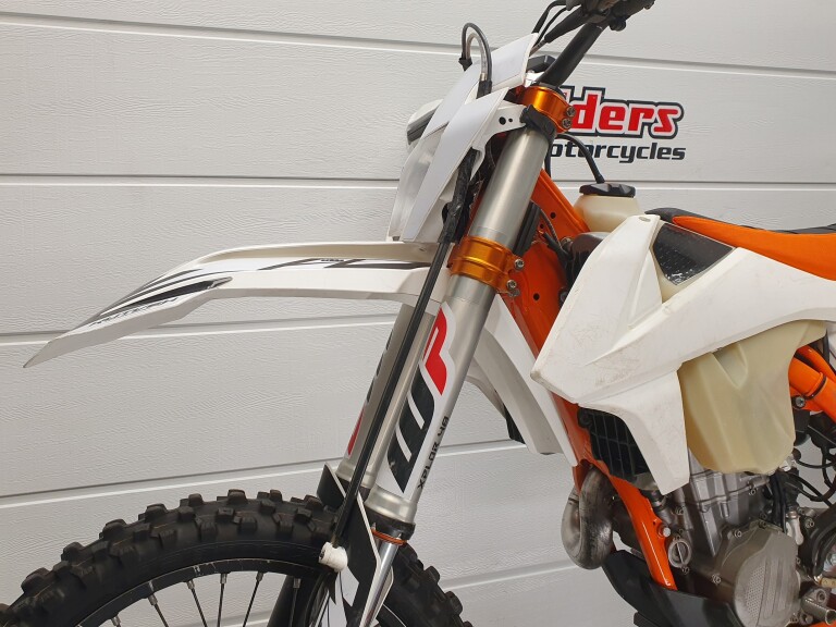 KTM 450 EXC SIX-DAYS KTM 450 EXC SIX-DAYS foto 4