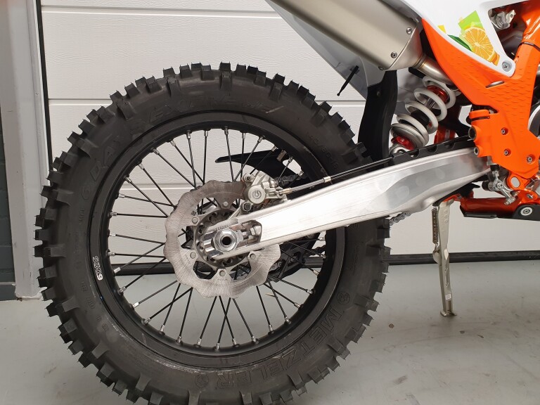 KTM 300 EXC TBI SIX DAYS KTM 300 EXC TBI SIX DAYS foto 9