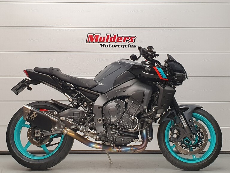 Yamaha MT 10 YAMAHA MT 10 