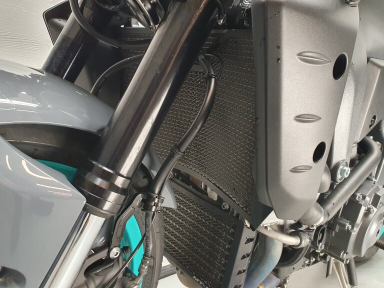 Yamaha MT 10 YAMAHA MT 10 foto 5