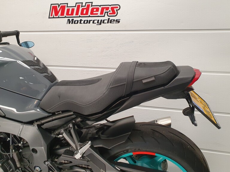 Yamaha MT 10 YAMAHA MT 10 foto 8