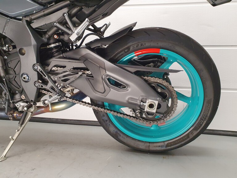 Yamaha MT 10 YAMAHA MT 10 foto 9