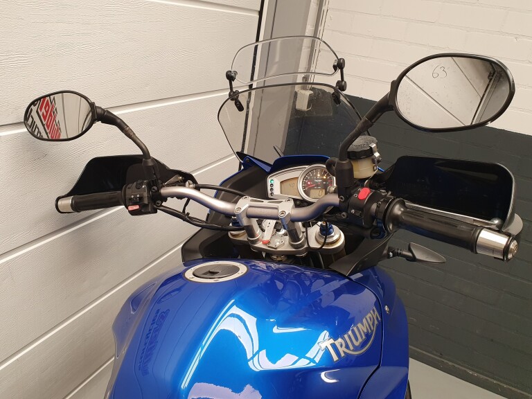 Triumph TIGER 1050 TRIUMPH TIGER 1050 foto 8