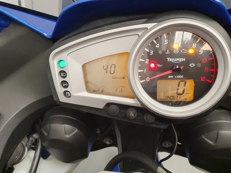 Triumph TIGER 1050 TRIUMPH TIGER 1050 foto 9