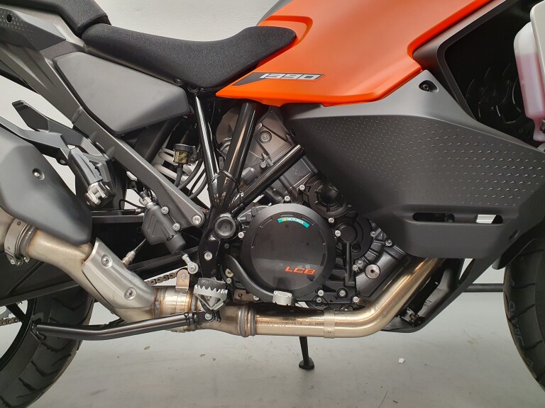 KTM 1390 SUPER ADVENTURE S EVO foto 9