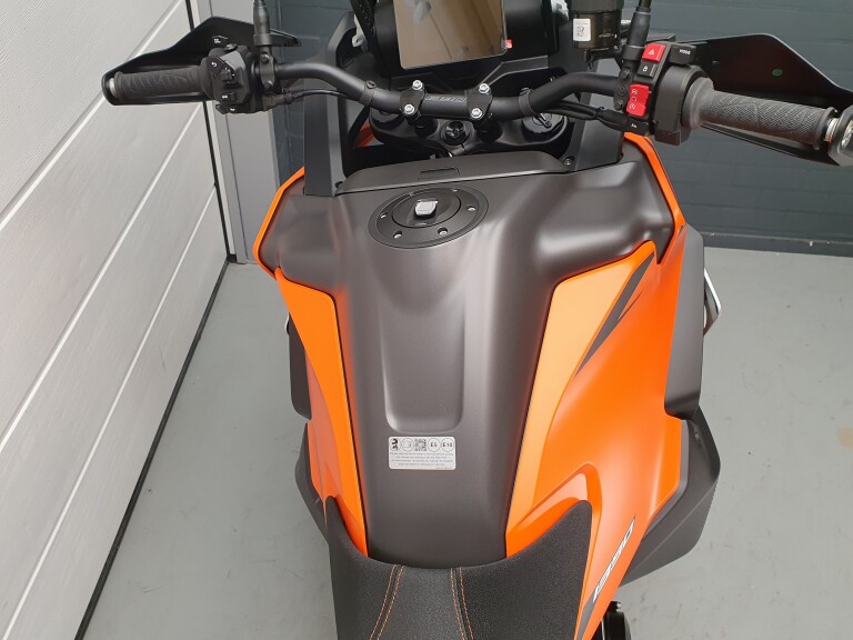 KTM 1390 SUPER ADVENTURE S EVO foto 15
