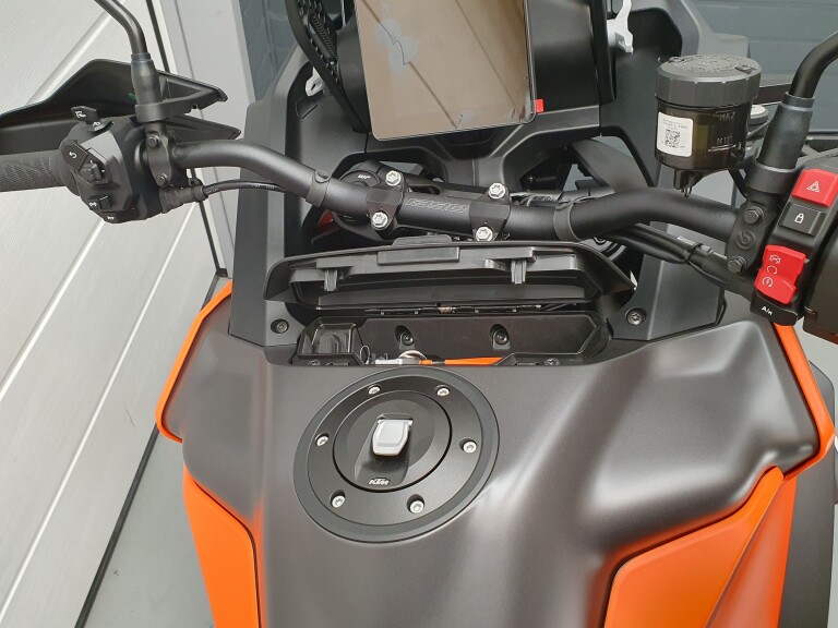 KTM 1390 SUPER ADVENTURE S EVO foto 16