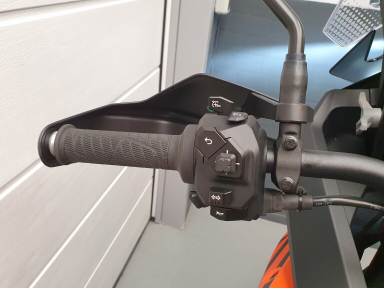 KTM 1390 SUPER ADVENTURE S EVO foto 18
