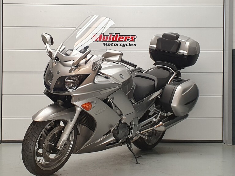 Yamaha FJR 1300 YAMAHA FJR 1300 