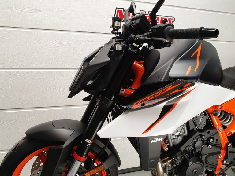 KTM 990 DUKE R foto 3