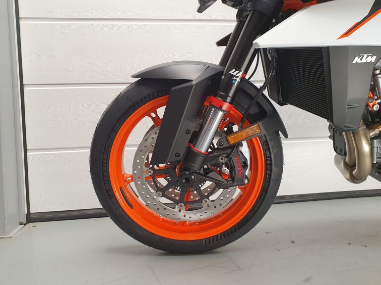 KTM 990 DUKE R foto 4