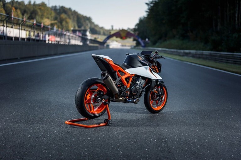 KTM 990 DUKE R foto 5