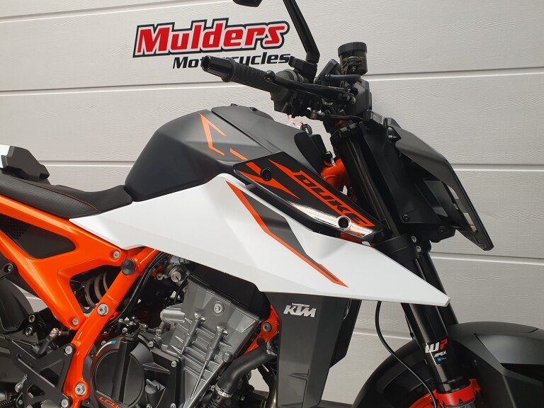 KTM 990 DUKE R foto 11