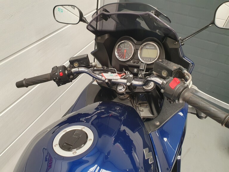 Suzuki GSF 1250 S BANDIT foto 16