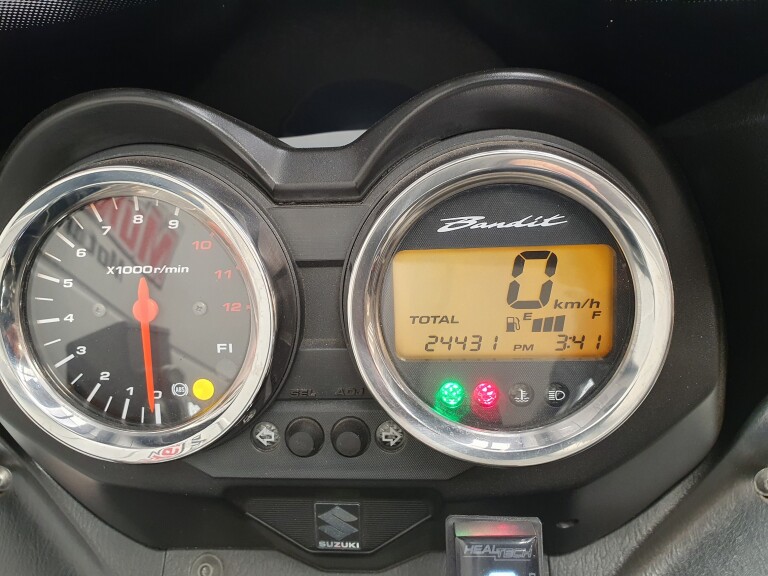 Suzuki GSF 1250 S BANDIT foto 17