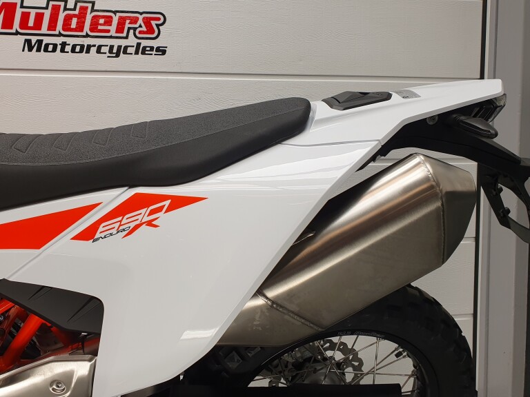 KTM 690 ENDURO R foto 7