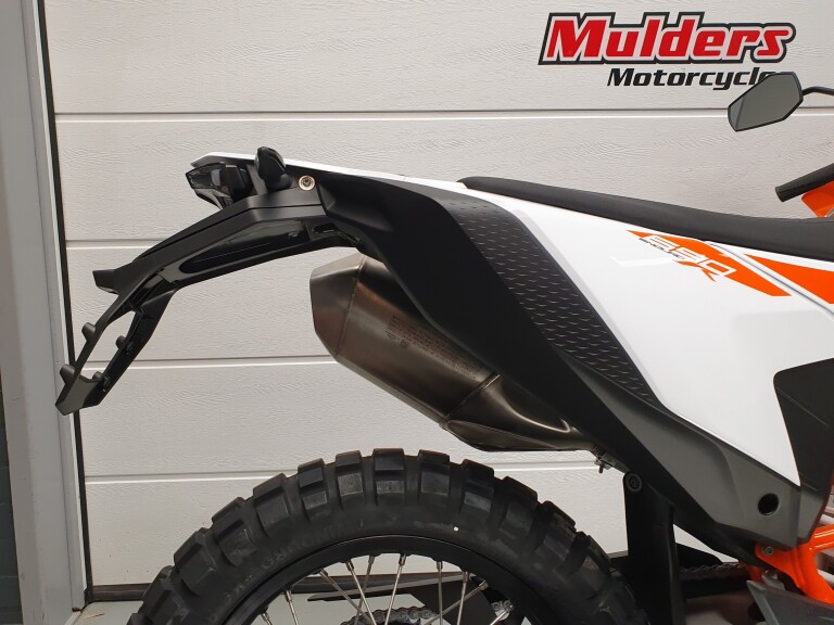 KTM 690 ENDURO R foto 10