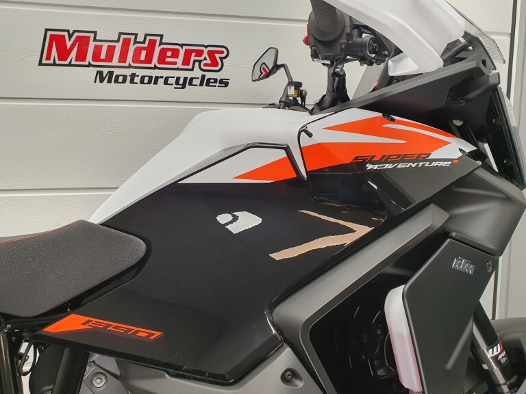 KTM 1390 SUPER ADVENTURE S foto 13