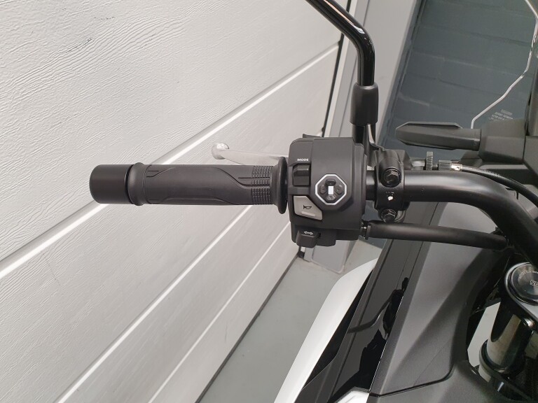 Honda NC 750 X ABS foto 17