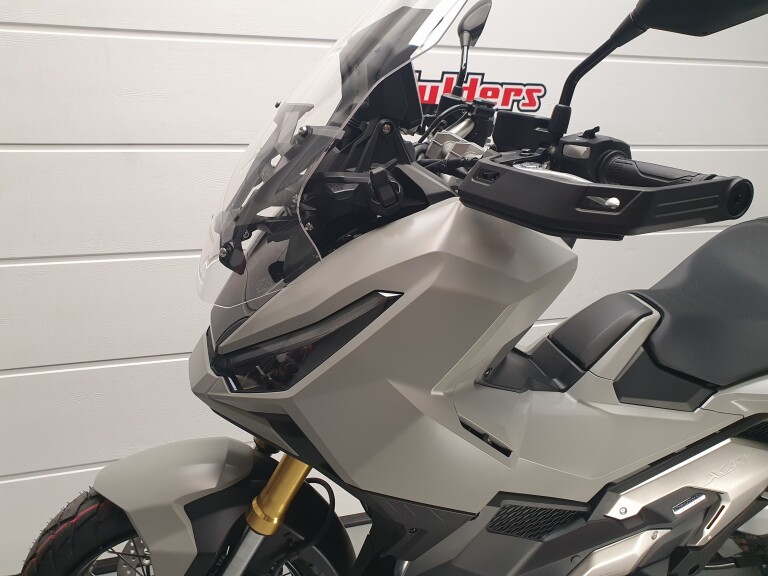 Honda X-ADV 750 foto 3