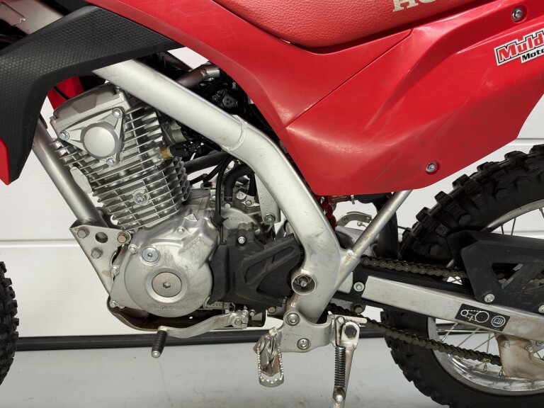Honda CRF 125 FBS 19\/16 foto 5