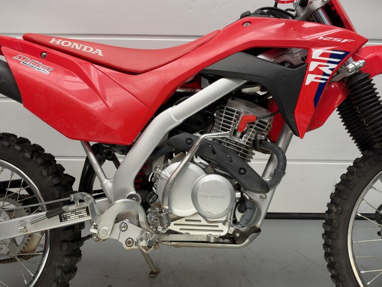 Honda CRF 125 FBS 19\/16 foto 10