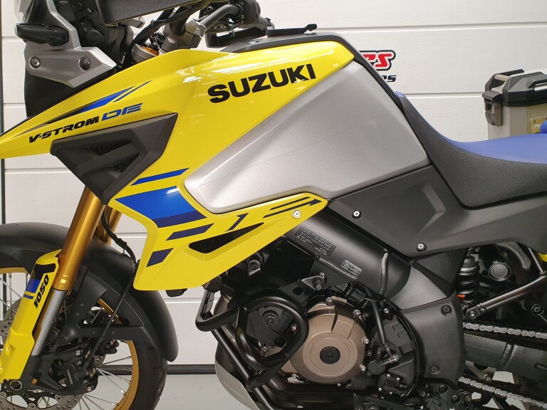 Suzuki DL 1050 V-STROM DE foto 6