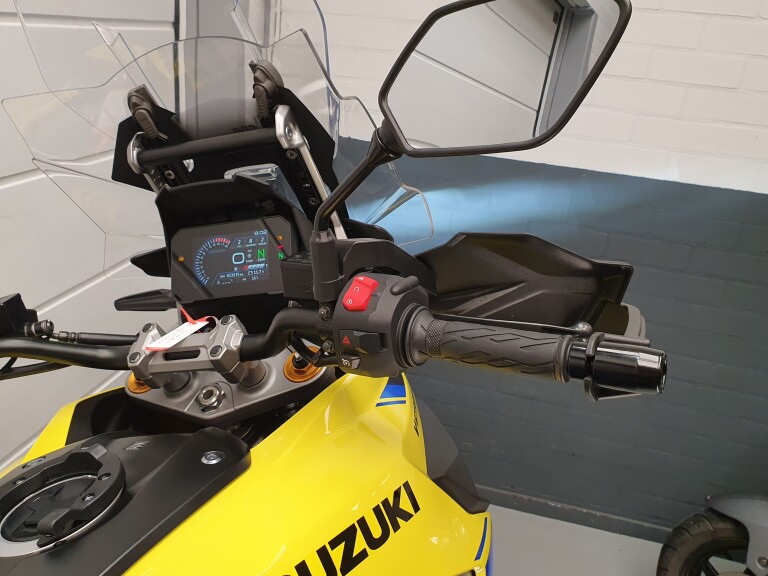 Suzuki DL 1050 V-STROM DE foto 17