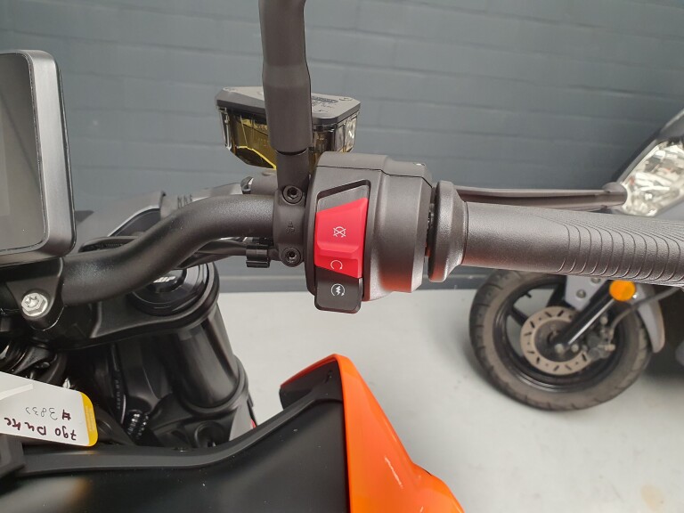 KTM 790 DUKE L ABS foto 15