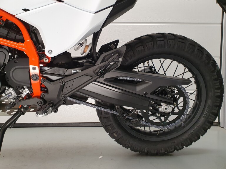 KTM 390 ADVENTURE R foto 7