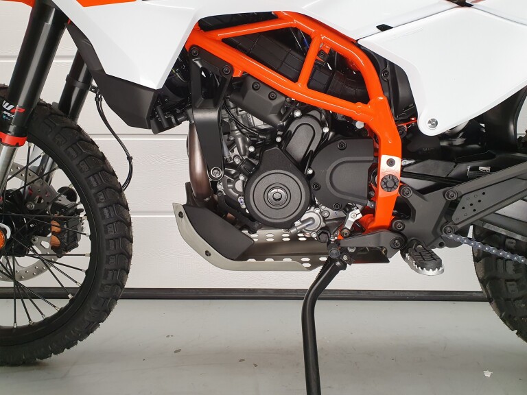 KTM 390 ADVENTURE R foto 8