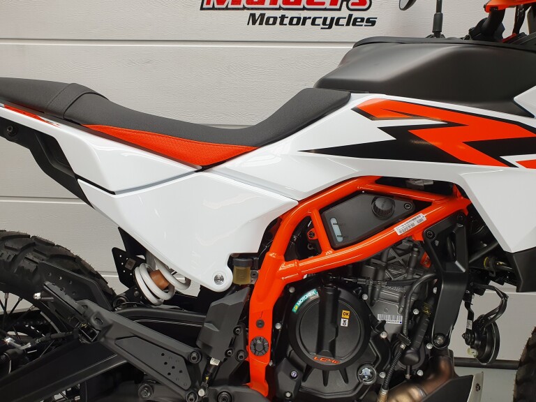 KTM 390 ADVENTURE R foto 11