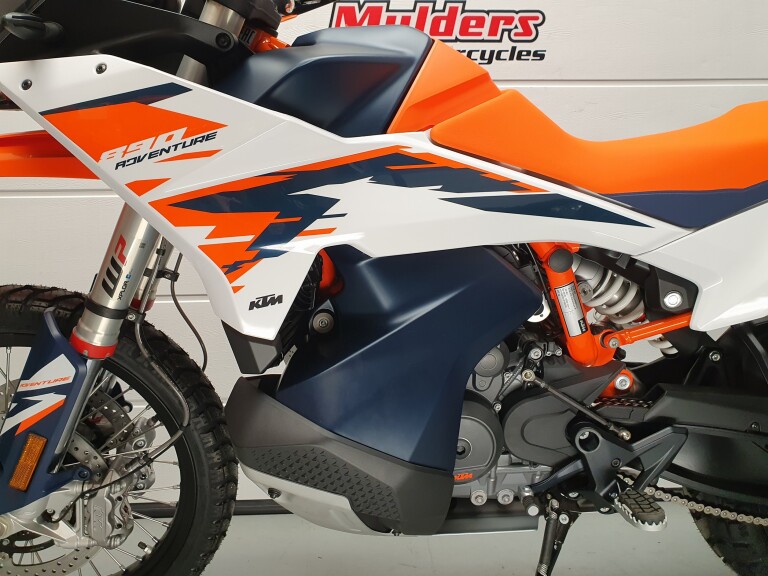 KTM 890 ADVENTURE R foto 5