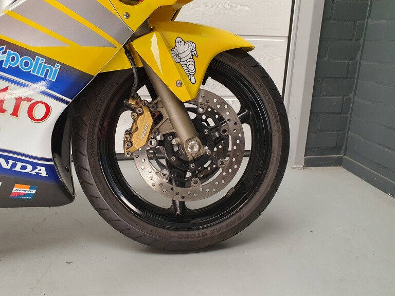 Honda CBR 600 F foto 14