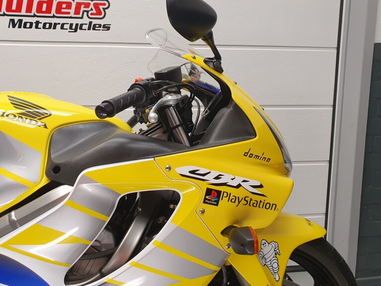 Honda CBR 600 F foto 15