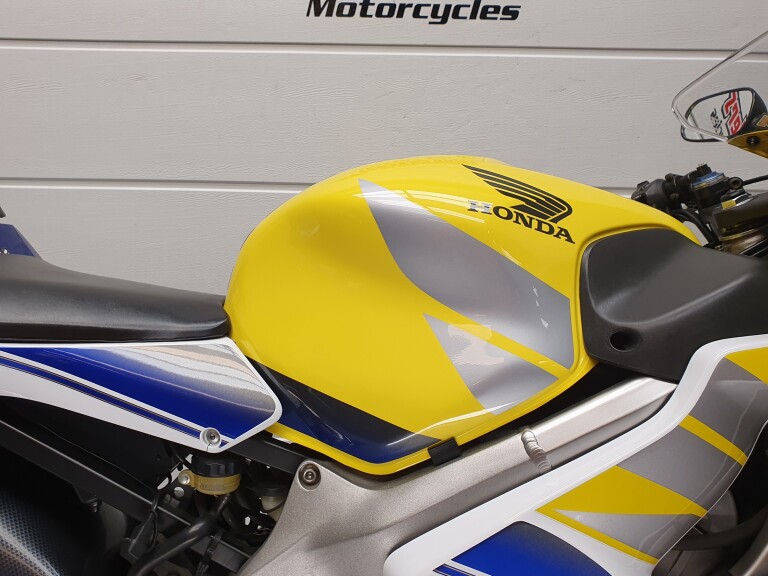 Honda CBR 600 F foto 16